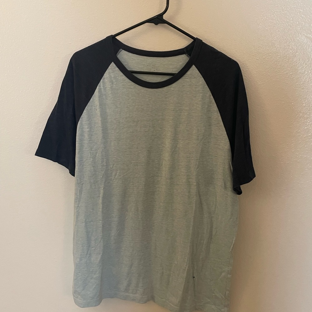 Old Navy T-Shirt